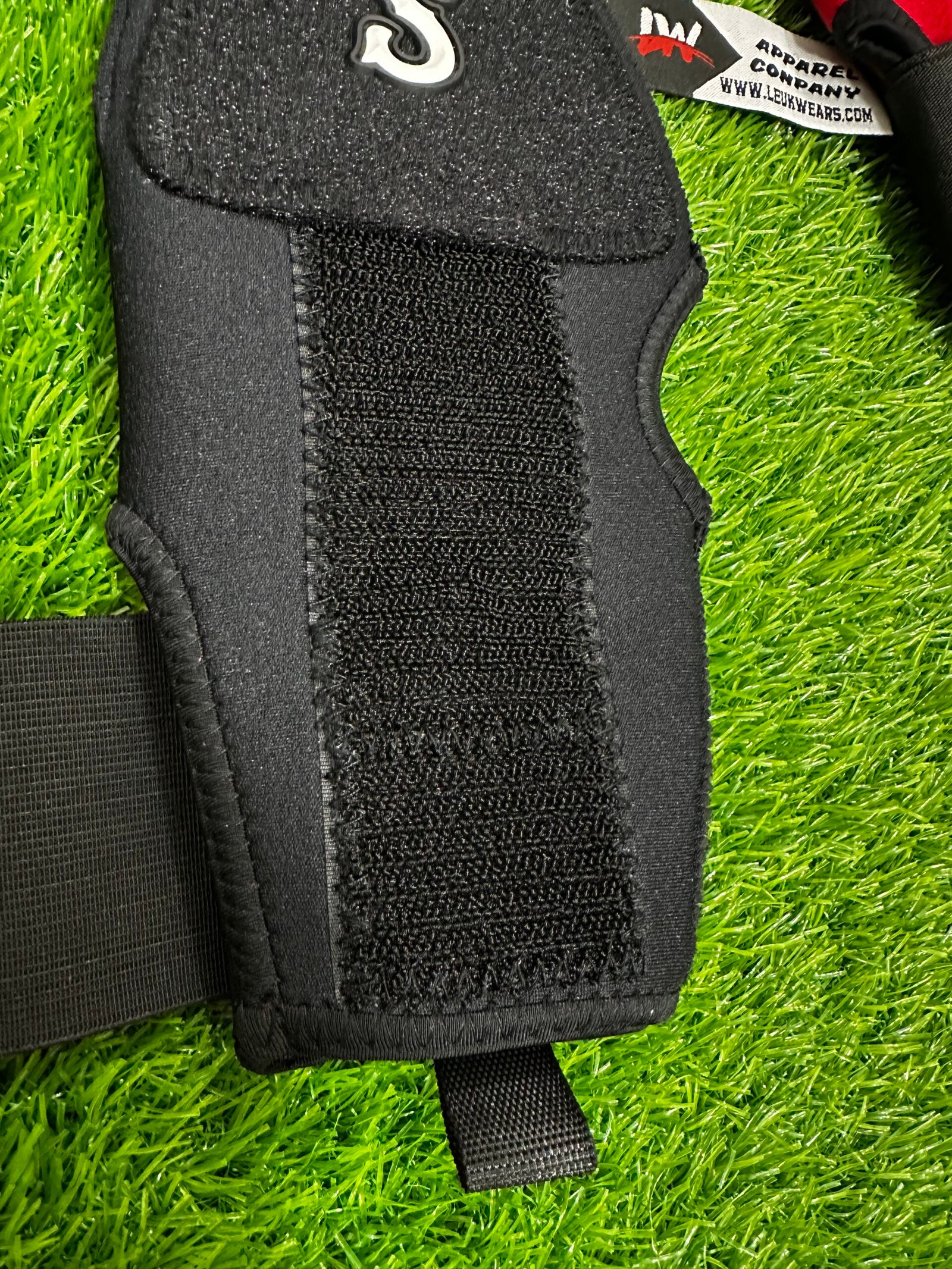Baseball Mitts - Image 3